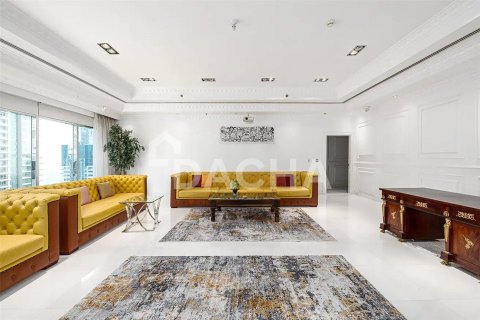 5 bedrooms Penthouse in Emirates Crown, UAE No. 155449 27