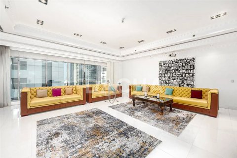 5 bedrooms Penthouse in Emirates Crown, UAE No. 155449 26