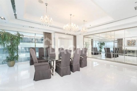 5 bedrooms Penthouse in Emirates Crown, UAE No. 155449 24