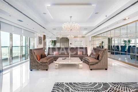 5 bedrooms Penthouse in Emirates Crown, UAE No. 155449 18