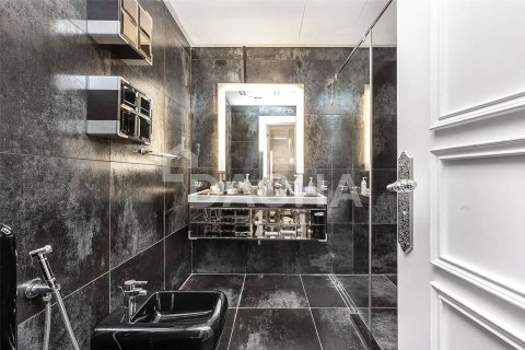 5 bedrooms Penthouse in Emirates Crown, UAE No. 155449 6