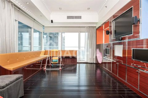 5 bedrooms Penthouse in Emirates Crown, UAE No. 155449 23