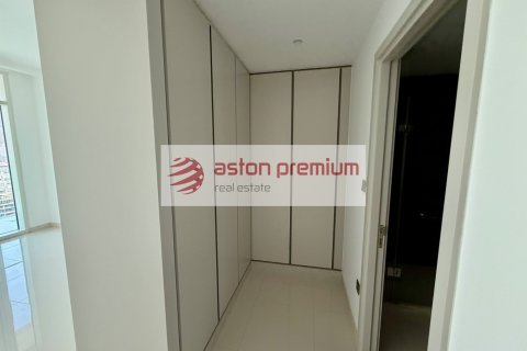 2 bedrooms Apartment in EMAAR Beachfront, UAE No. 198965 11