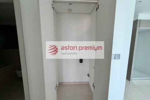2 bedrooms Apartment in EMAAR Beachfront, UAE No. 198965 12