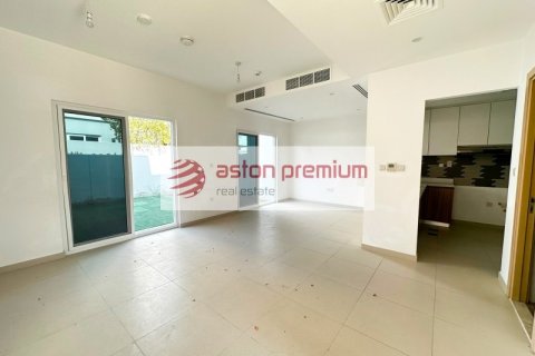 3 bedrooms Villa in Dubai Land, UAE No. 198963 13