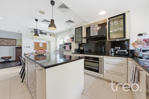 Villa de 4 dormitorios en Meadows, UAE No. 173810 4