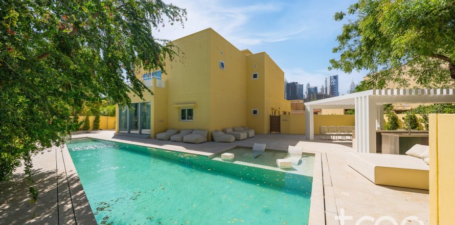 Villa de 4 dormitorios en Meadows 1, UAE No. 173814