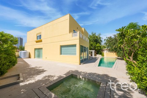 Villa de 4 dormitorios en Meadows 1, UAE No. 173814 3
