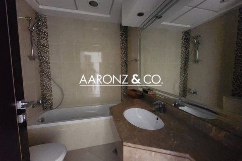 Квартира с 3 спальнями  №132986 20