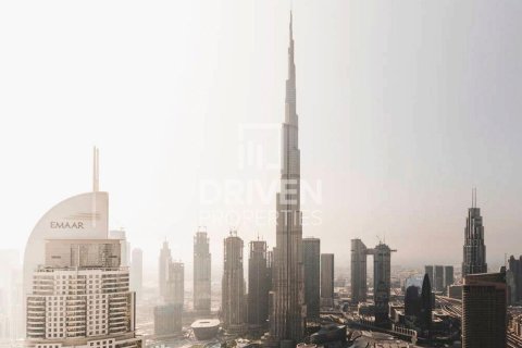 Квартира с 2 спальнями в EMAAR Beachfront, ОАЭ №190075 9