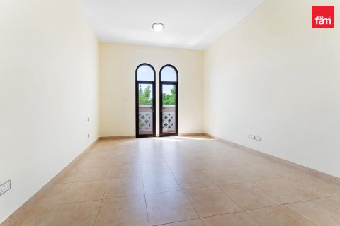4 bedrooms Villa in Dubai, UAE No. 168097 9
