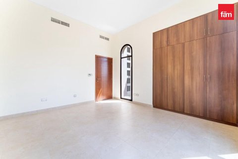 4 bedrooms Villa in Dubai, UAE No. 168097 12