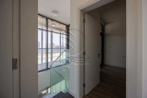 2 bedrooms Apartment in AL RAHA BEACH TOWER Al Raha Beach, UAE No. 168093 3