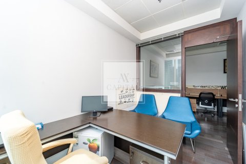 46.5m² Office in B2B Tower, UAE No. 34306 9
