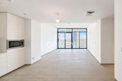 Квартира с 2 спальнями в Palace Residences, ОАЭ №209674