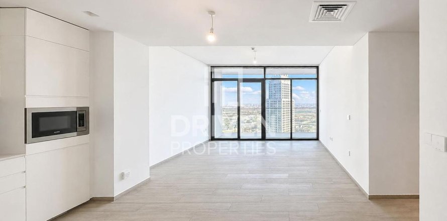 Квартира с 2 спальнями в Palace Residences, ОАЭ №209674