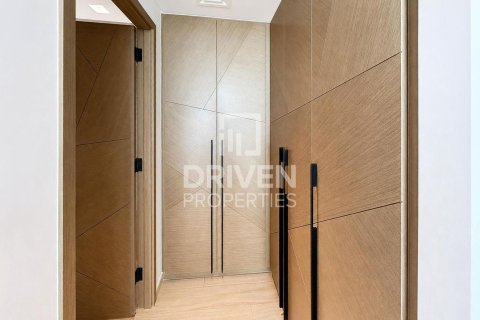 Квартира с 2 спальнями в Palace Residences, ОАЭ №209674 6