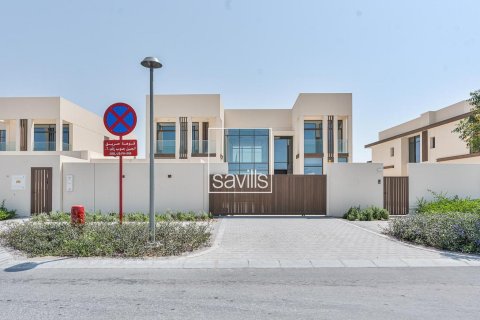 Villa de 5 dormitorios en Abu Dhabi, UAE No. 194876