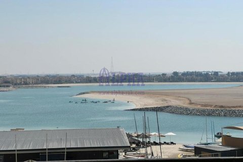 Квартира с 3 спальнями в Al Hamra Village, ОАЭ №143926 14