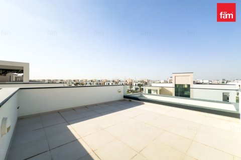 4 bedrooms Villa in Dubai, UAE No. 142628 18