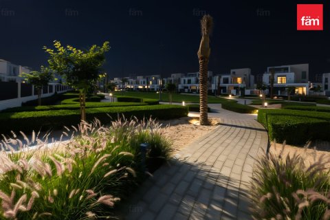 4 bedrooms Villa in Dubai, UAE No. 142628 20