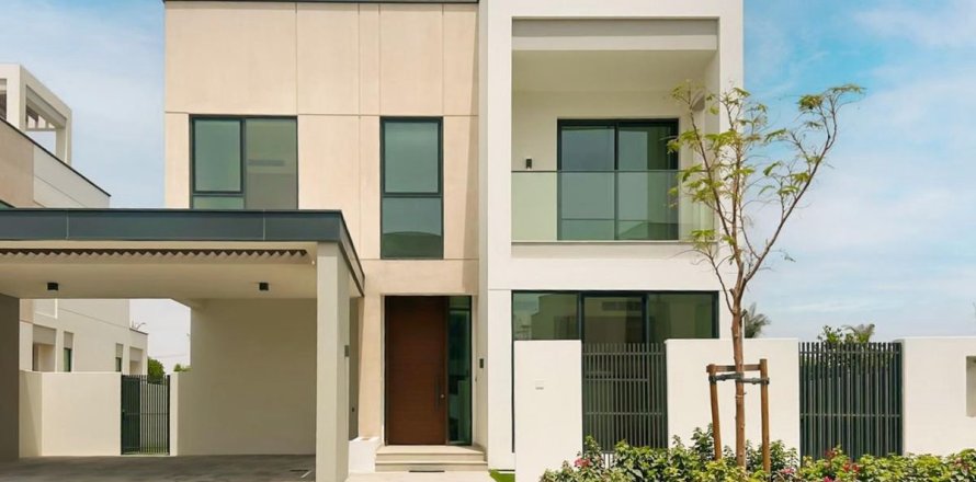 4 bedrooms Villa in Dubai, UAE No. 142628