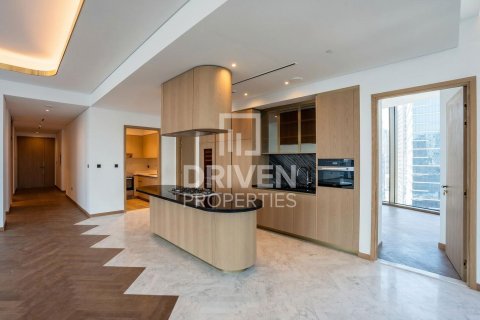 4 bedrooms Apartment in Business Bay, UAE No. 200538 7