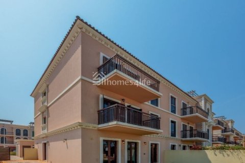 Villa de 4 dormitorios en La Mer, UAE No. 144799