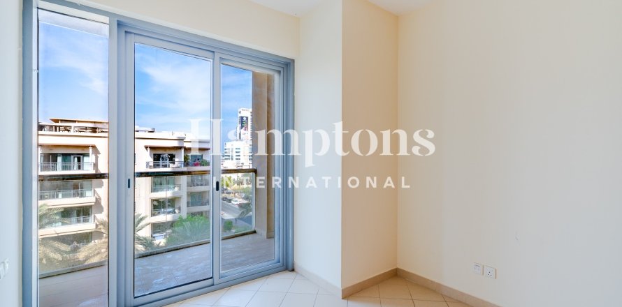 Apartment de 2 dormitorios en The Views 1, UAE No. 148276