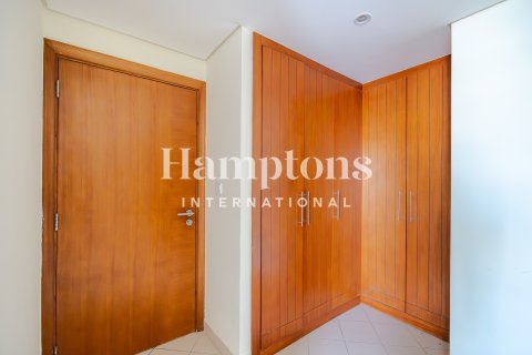 Apartment de 2 dormitorios en The Views 1, UAE No. 148276 13