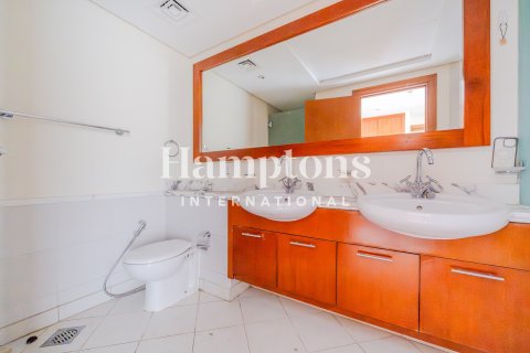 Apartment de 2 dormitorios en The Views 1, UAE No. 148276 16