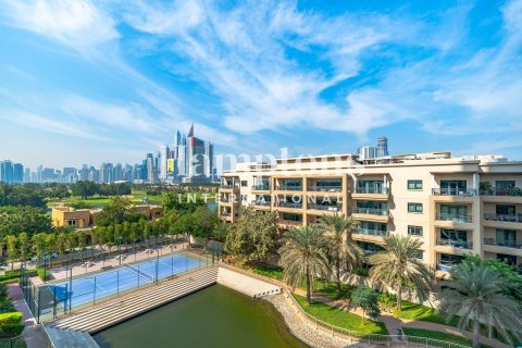 Apartment de 2 dormitorios en The Views 1, UAE No. 148276 8