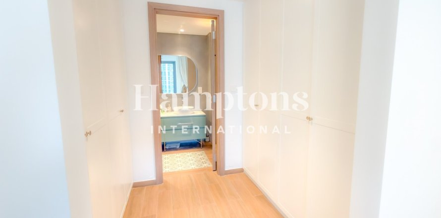 2 bedrooms Apartment in City Walk Phase 2, UAE No. 210202