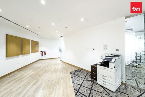 Офис 111.5м² в Дубай, ОАЭ №186935 20