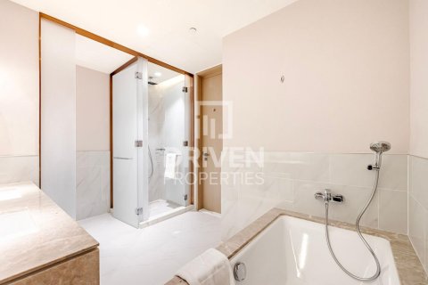 Квартира с 3 спальнями в Address Harbour Point, ОАЭ №189699 16