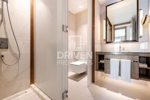 Квартира с 3 спальнями в Address Harbour Point, ОАЭ №189699 9