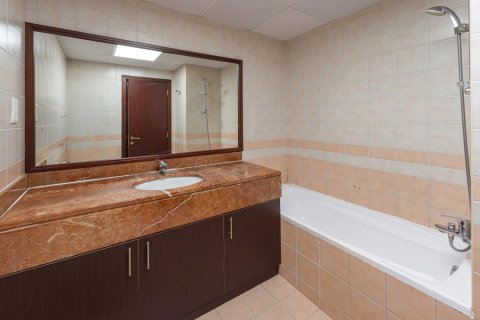 3 bedrooms Apartment in Emirates Crown, UAE No. 168264 3