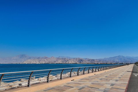 Land de 1800m²  No. 123780 8