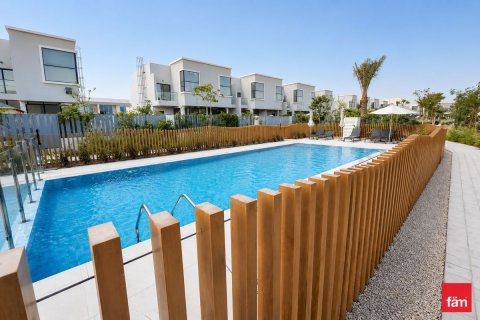 Townhouse de 1 dormitorio en Dubai, UAE No. 168438 3