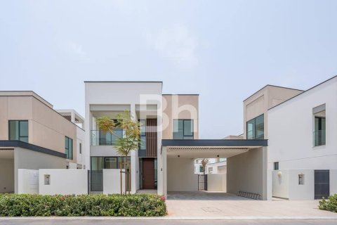 Villa de 4 dormitorios  No. 114425 2