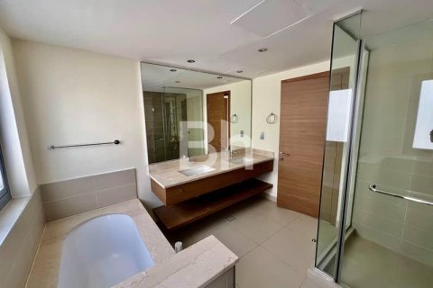 Villa de 4 dormitorios  No. 114424 6