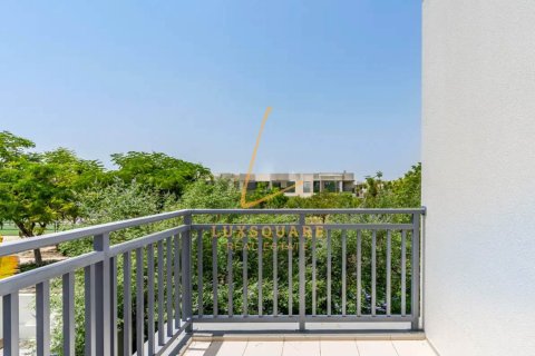 Вилла с 3 спальнями в Дубай Хилс Эстейт, ОАЭ №140646 3