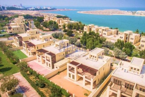 Villa de 5 chambres à Mina Al Arab, UAE No. 140640