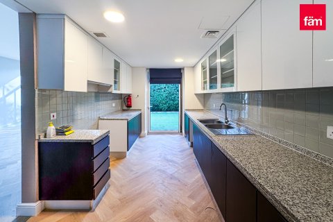 Townhouse de 4 chambres  No. 126205 23