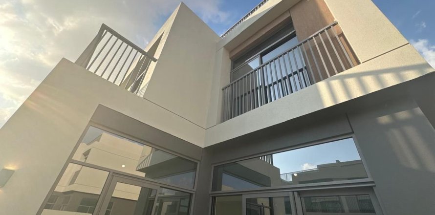 Вилла с 4 спальнями  №126210