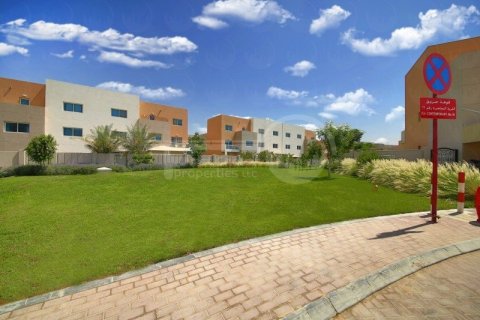 Villa de 2 dormitorios en Abu Dhabi, UAE No. 172368 21