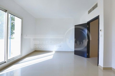 Villa de 2 dormitorios en Abu Dhabi, UAE No. 172368 13
