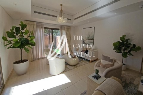 4 غرف نوم فيلا في Abu Dhabi Gate City, الإمارات العربية المتحدة رقم 86667 2