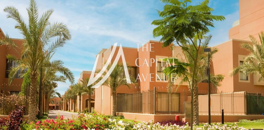 Villa de 5 dormitorios en Abu Dhabi Gate City, UAE No. 86663