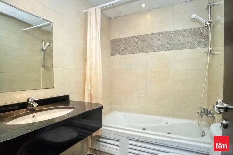 1 bedroom Apartment in Dubai Sports City, UAE No. 169665 12